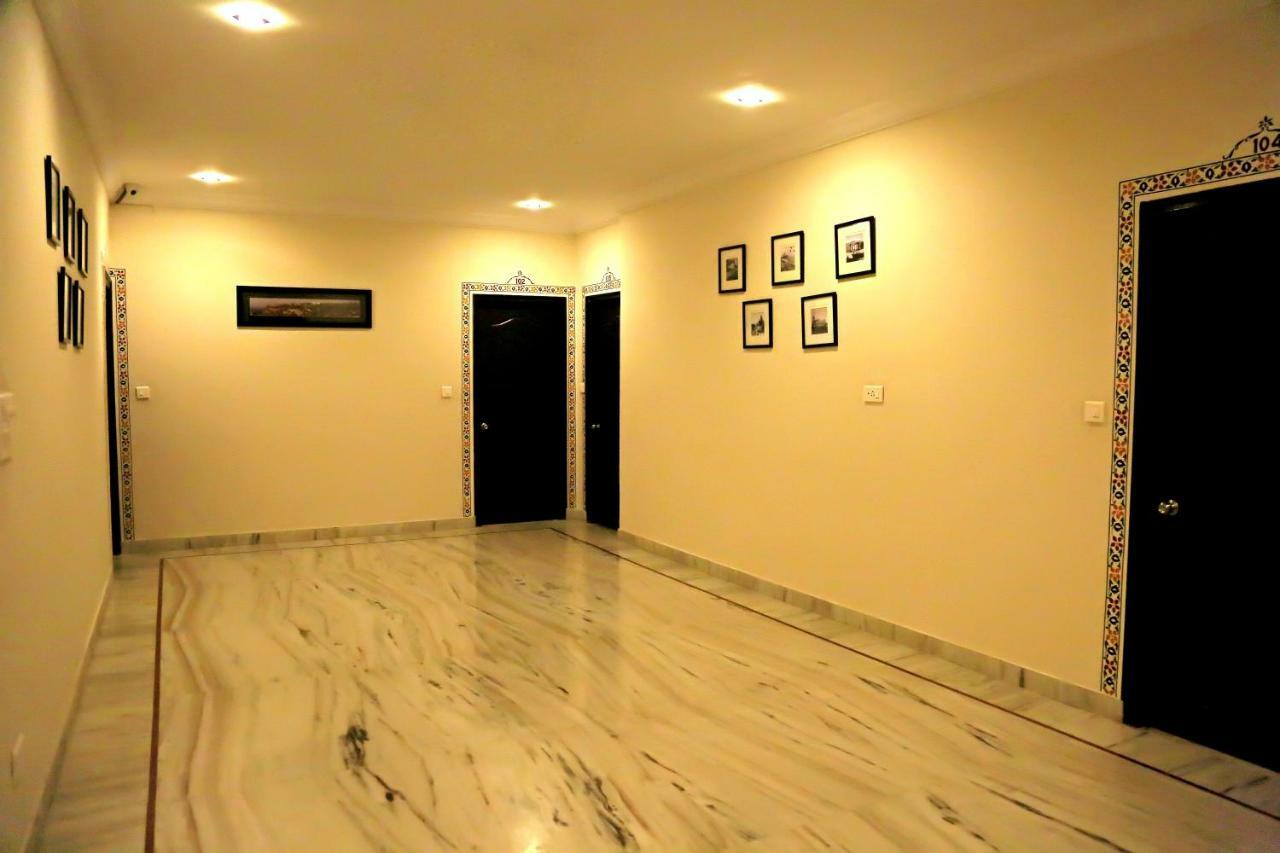 Hotel Royal Pratap Niwas Udaipur Exterior photo
